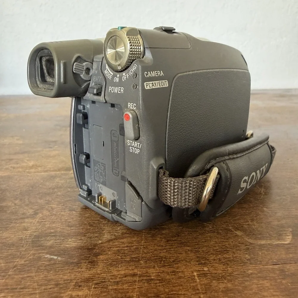 Sony Handycam DCR-HC28 Mini DV Camcorder Bundle Video Transfer Untested!